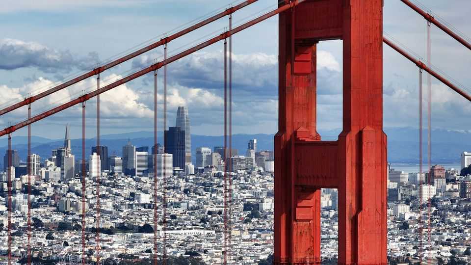 San Francisco, AI capital of the world, is an economic laggard