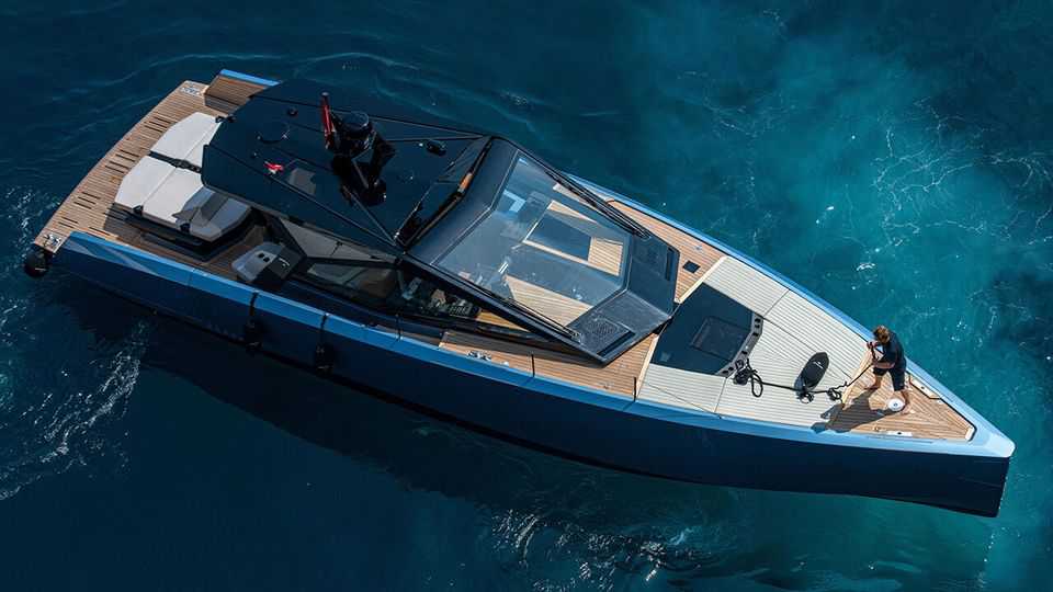 A Chinese high-seas misadventure in luxury yachts