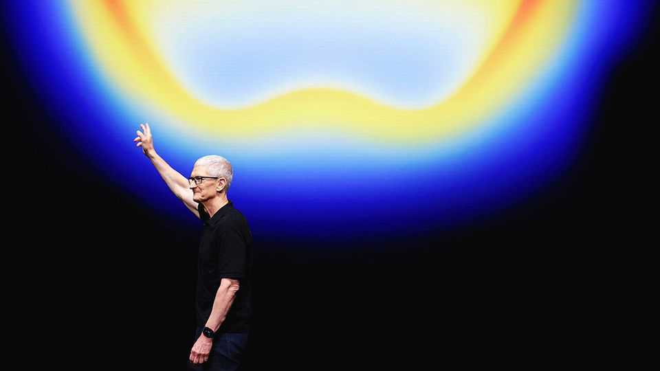 Apple's new boss needs to restore its magic for the AI era